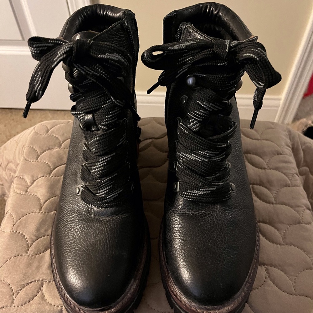 Gentle Souls Black Lace Up Boots Sz.8